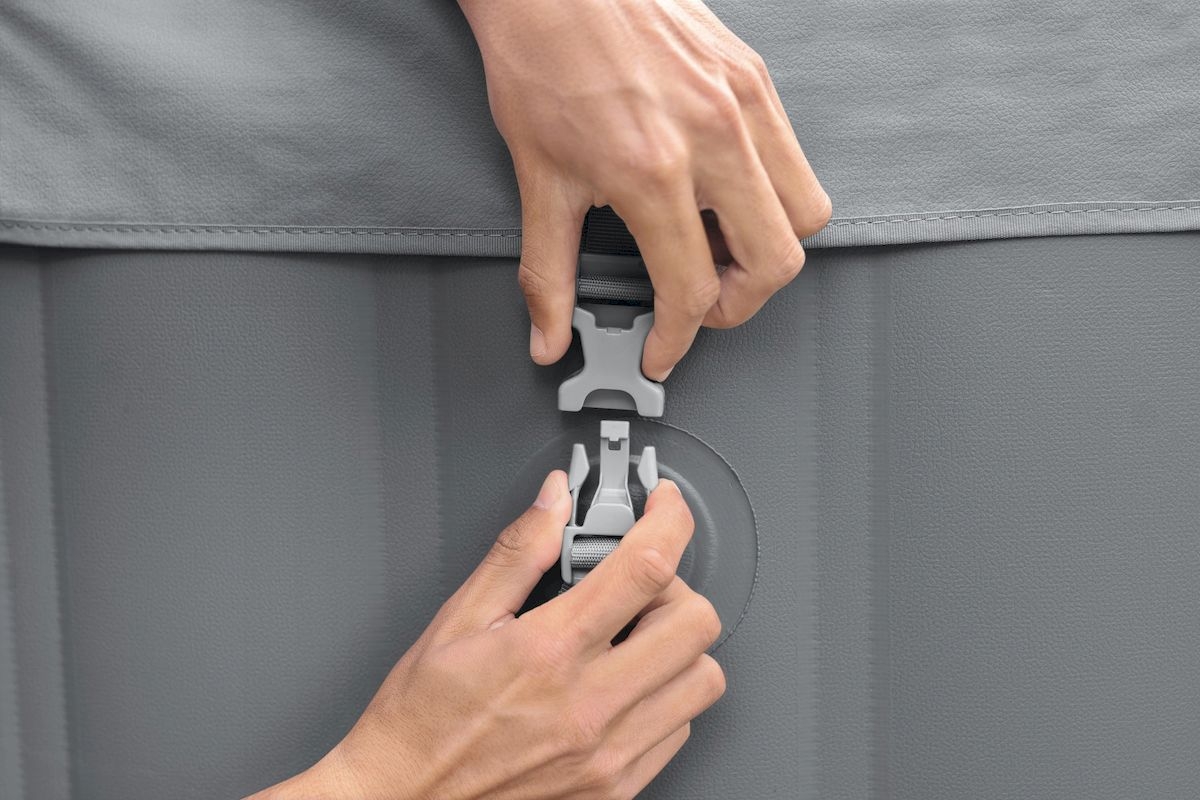 Lay-Z-Spa Grenada AirJet opblaasbare spa - 8 persoons - bevestiging afdekhoes