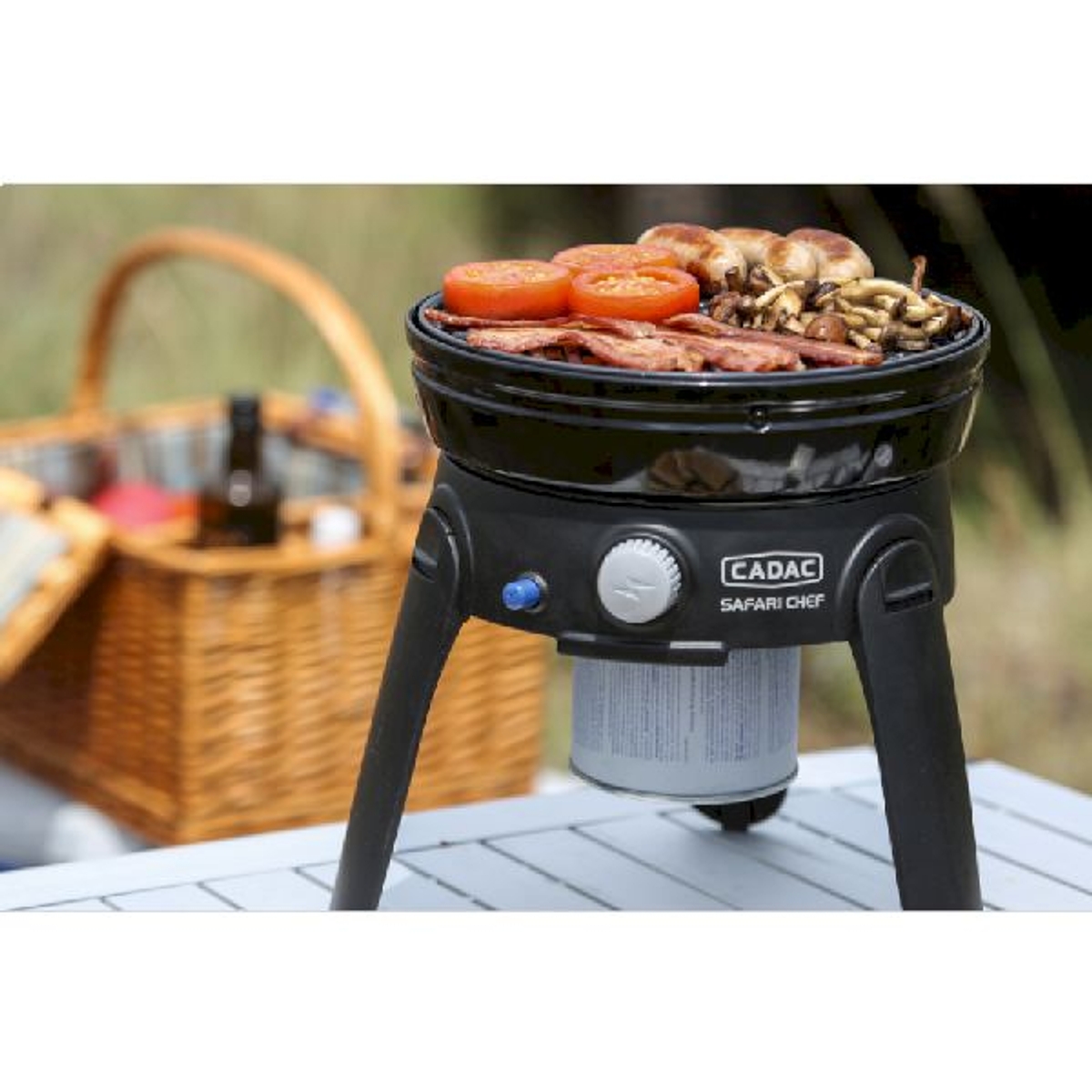 CADAC gascartridge - 445 gram aangesloten op Safari chef