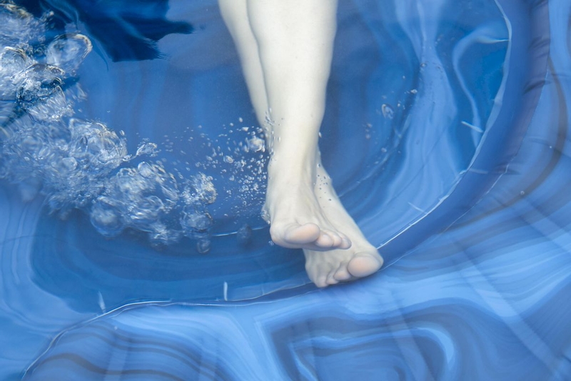 Lay-Z Spa Santorini HydroJet Pro opblaasbare spa - 7 persoons - voetmassage