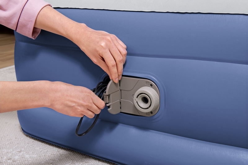 Bestway Tritech hoog luchtbed - 1-persoons (97 cm) - Met ingebouwde elektrische pomp stekker opbergen