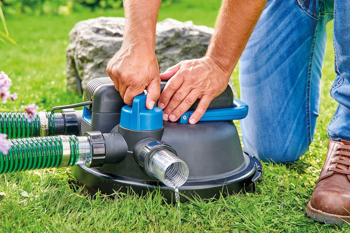 Oase FiltoClear 31000 drukfilter vuilwater afvoeren