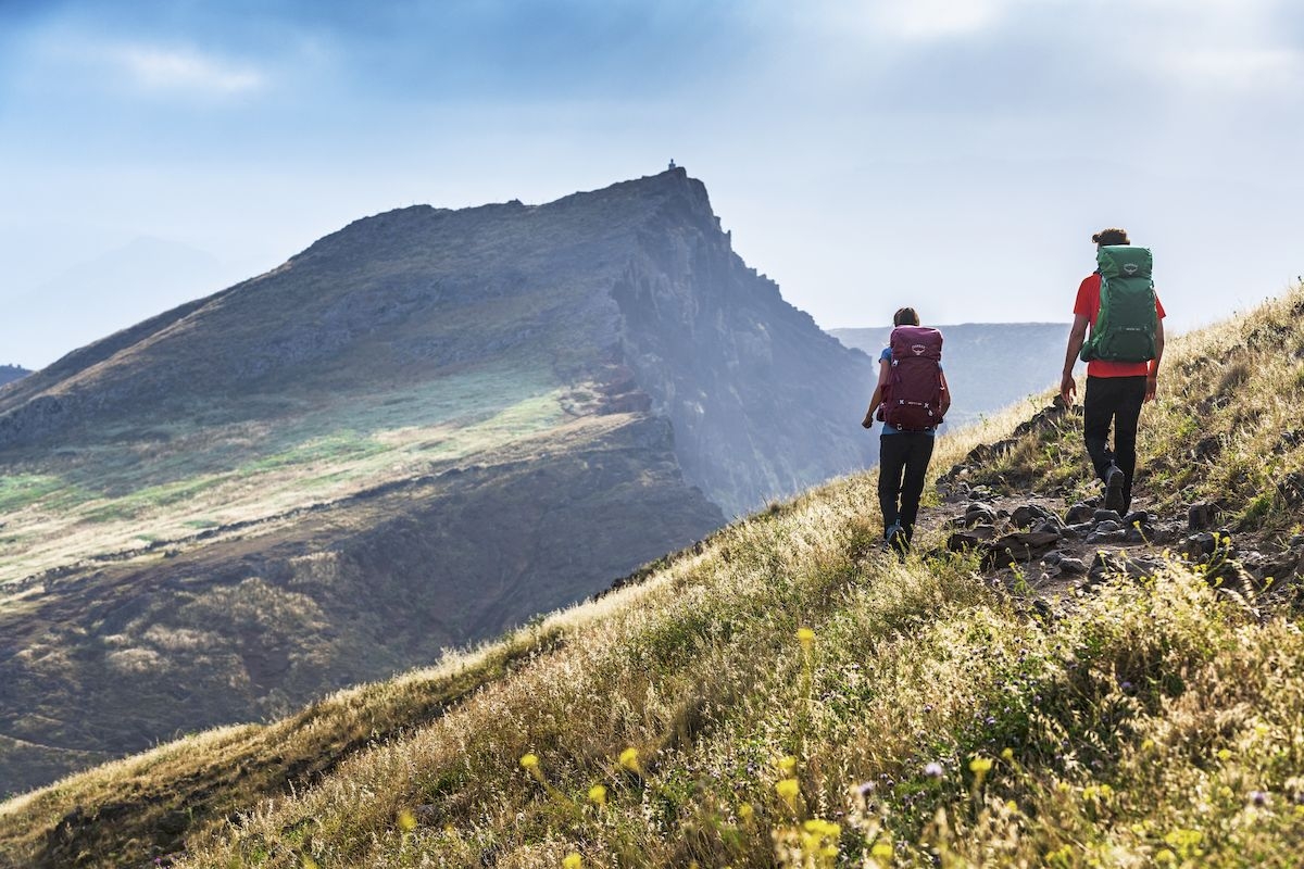 Osprey Renn rugzak 50L - paars / sfeerfoto