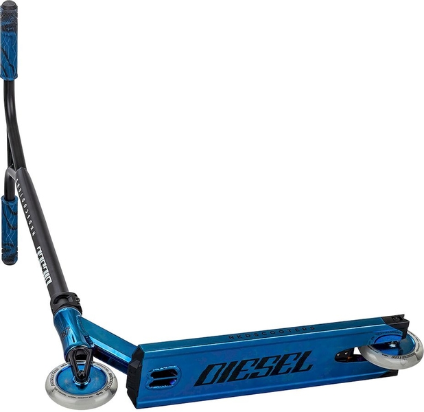 NKD Diesel stuntstep - Zwart/Blauw