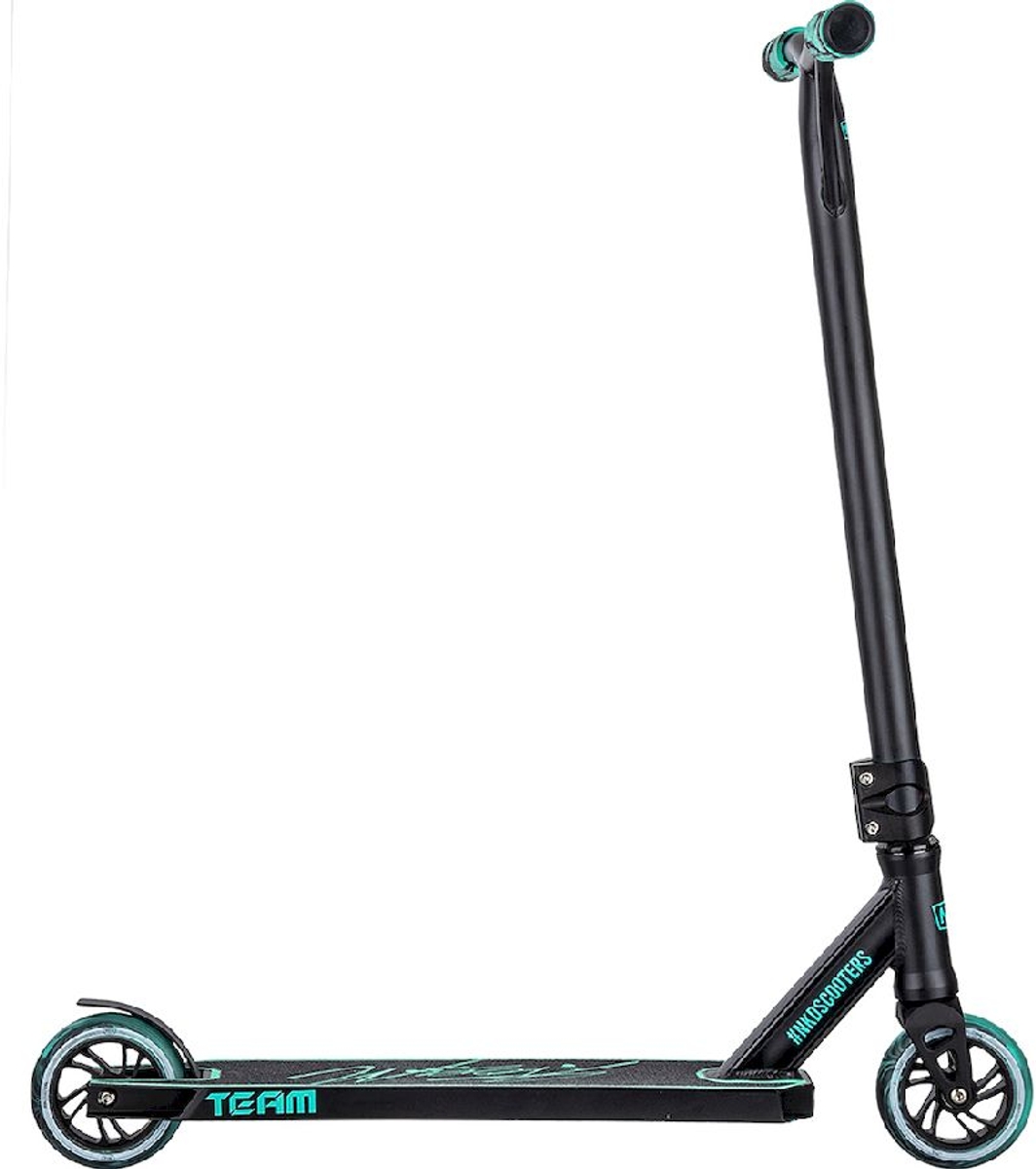 NKD Team stuntstep - Zwart/Groen