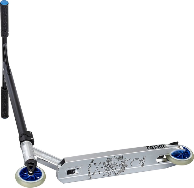 NKD Team stuntstep - Zwart/Blauw