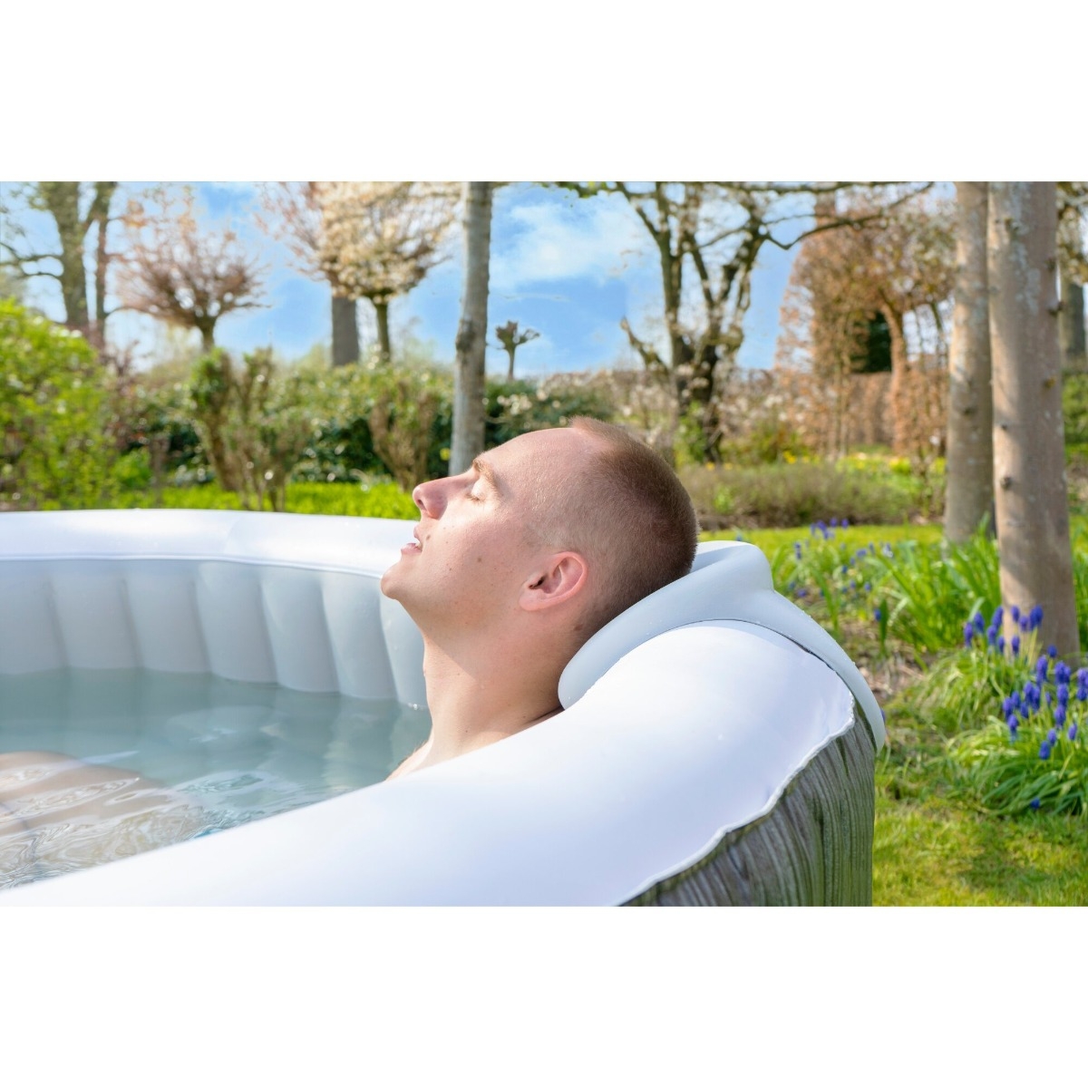 EXIT Hoofdsteun en bekerhouder voor opblaasbare spa zijkant