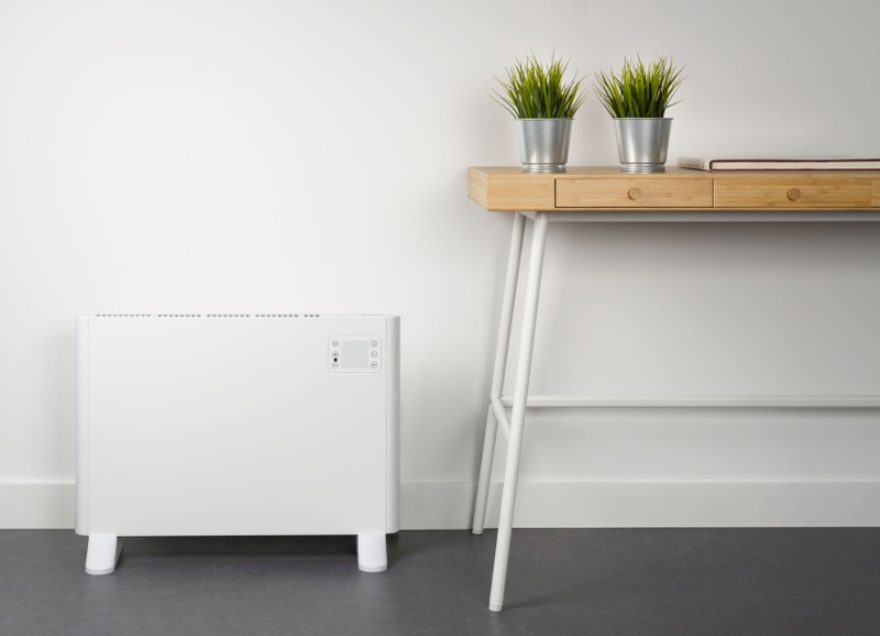 Eurom Alutherm 1000 Wifi elektrische kachel - in werkkamer staand