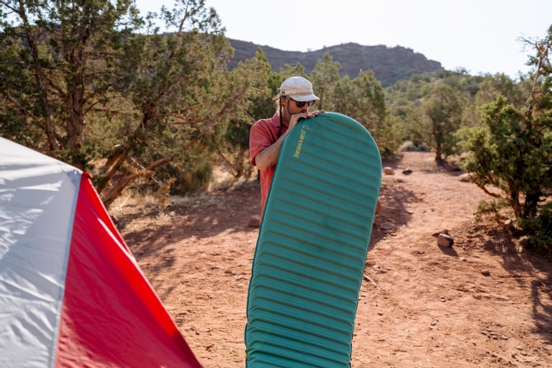 Therm-A-Rest Trail Pro 7.6 L zelfopblazende slaapmat - sfeerbeeld