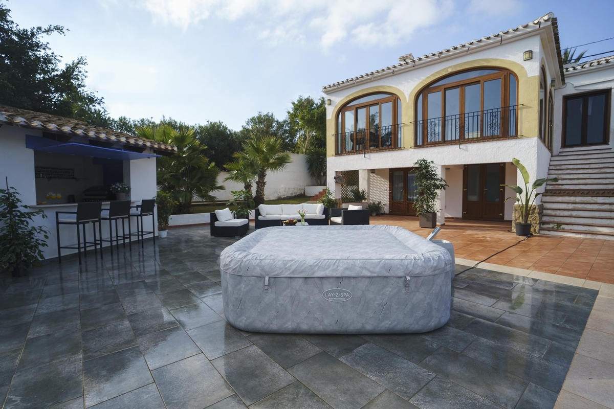 Lay-Z Spa San Francisco EnergySense Hydrojet Pro opblaasbare spa - 7 persoons