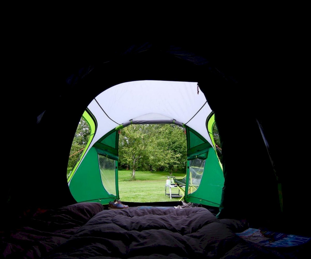 Coleman Chimney Rock Plus Blackout tunneltent 