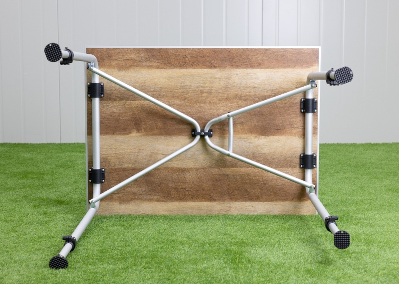 Dometic Zero Light Oak Medium campingtafel - 80 x 60 cm
onderaanzicht uitgeklapt 