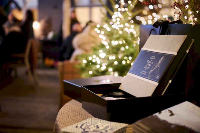 OFYR Kookboek ''Flavours of the World'' NL-FR inclusief 8 kruidenmixen