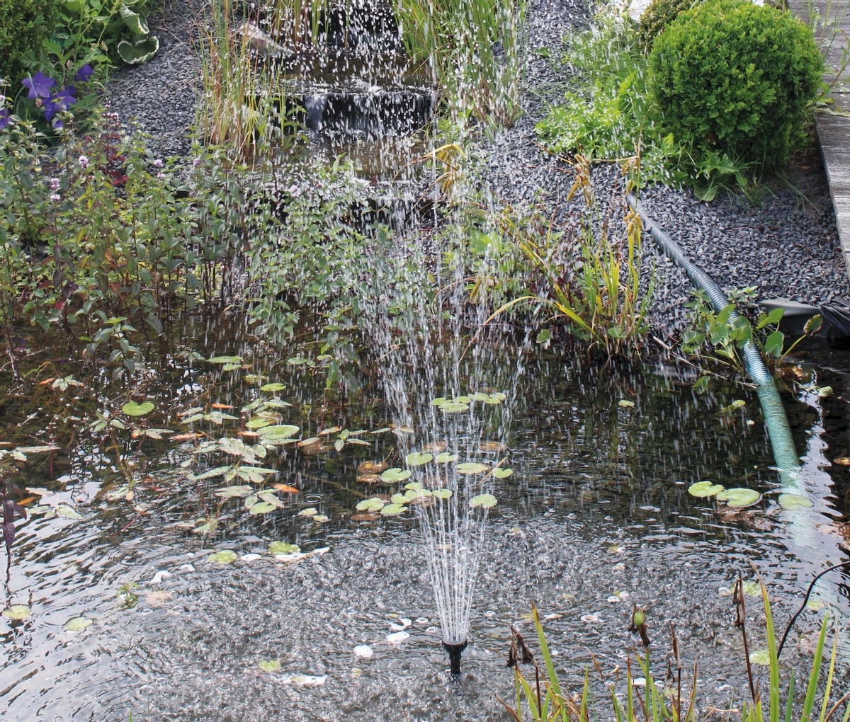 Pontec PondoSolar 1600 solar fonteinpomp