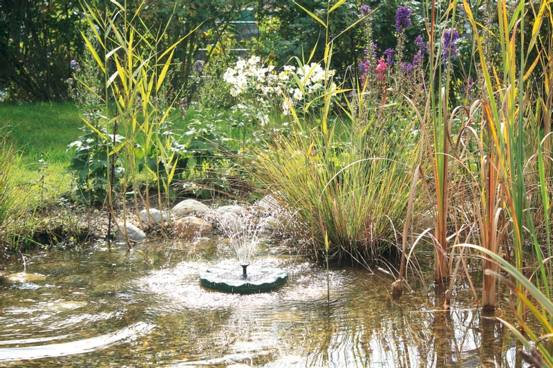 Pontec PondoSolar Lily Island solar fonteinpomp