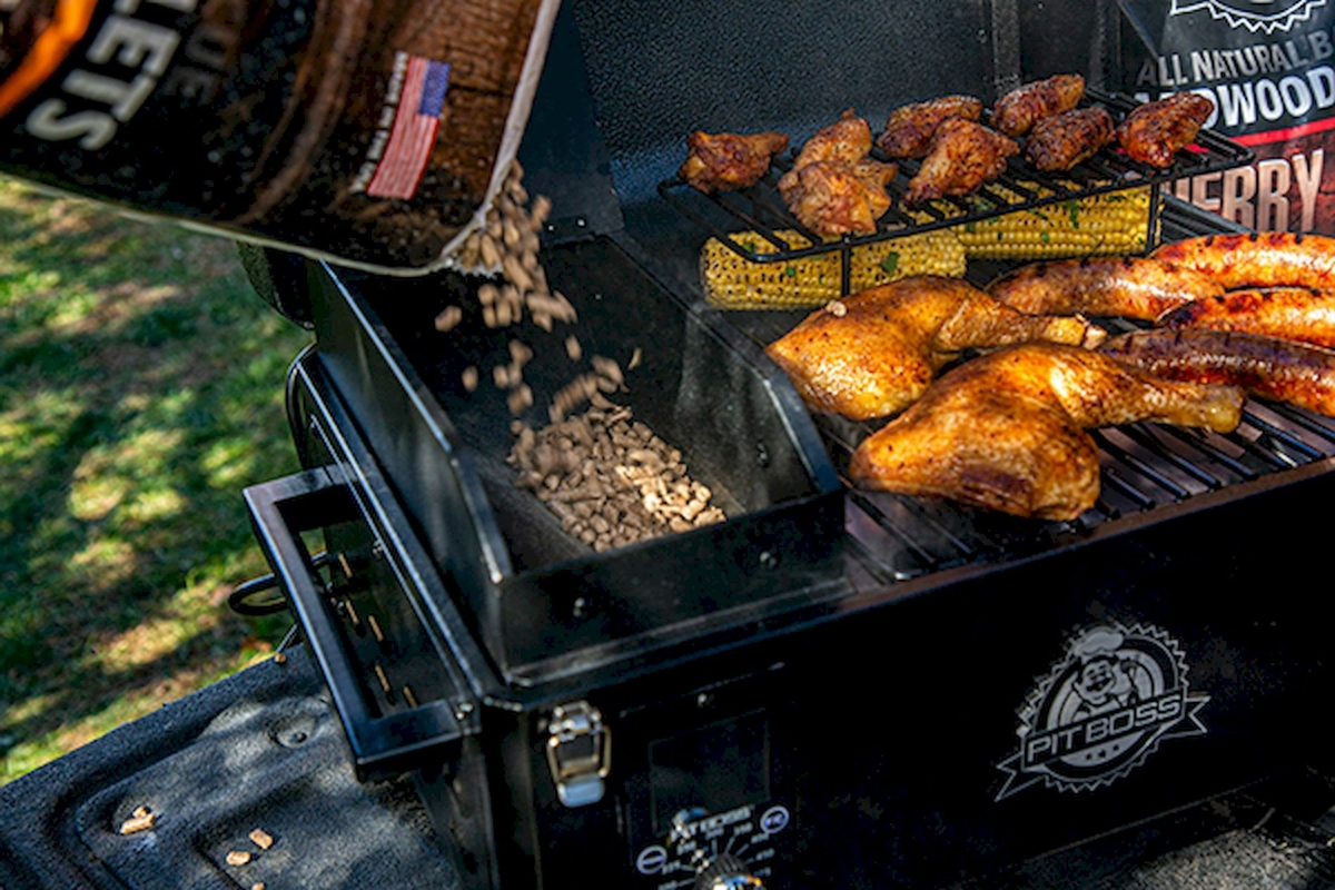 Pit Boss Navigator 150 pellet grill barbecue