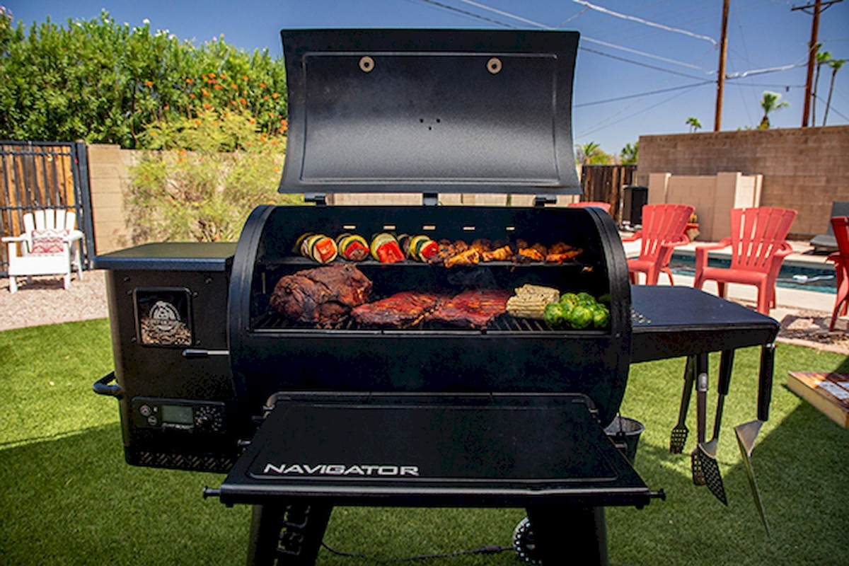 Pit Boss Navigator 850 pellet grill barbecue