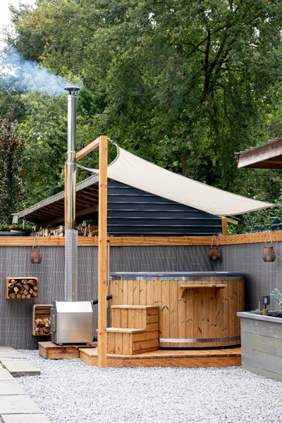 Houtgestookte hottub Extern - 4-6 personen - Grijs