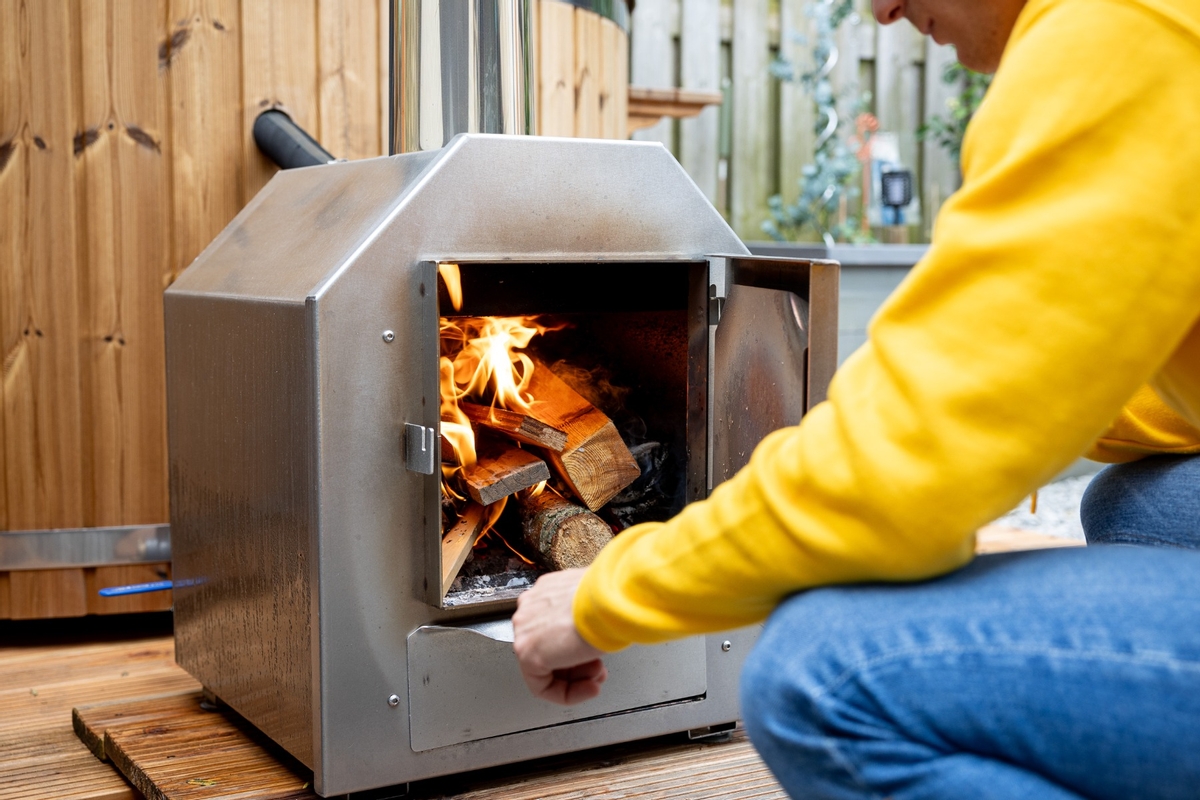 Houtgestookte hottub Extern met filteraansluiting - 4-6 personen - Grijs - Kachel