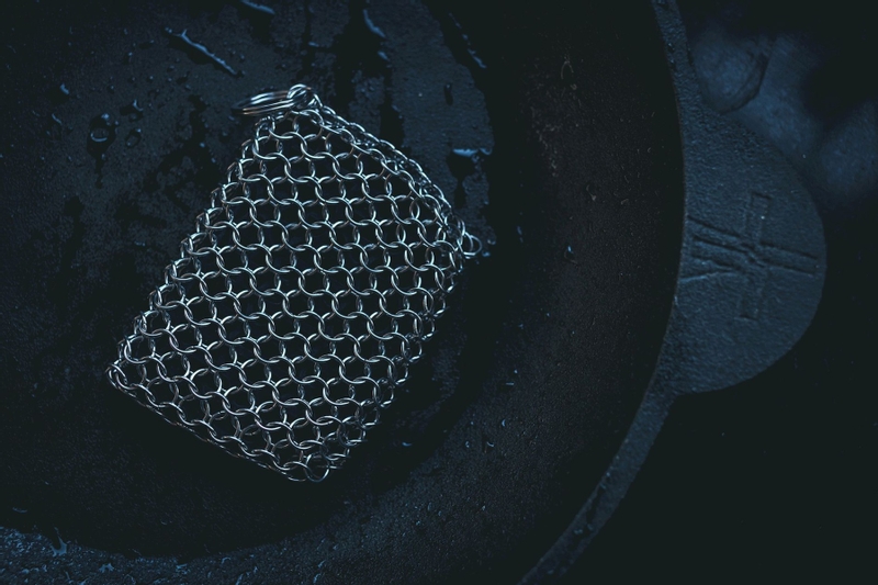 The Windmill schoonmaakringen met handpad voor gietijzeren pannen