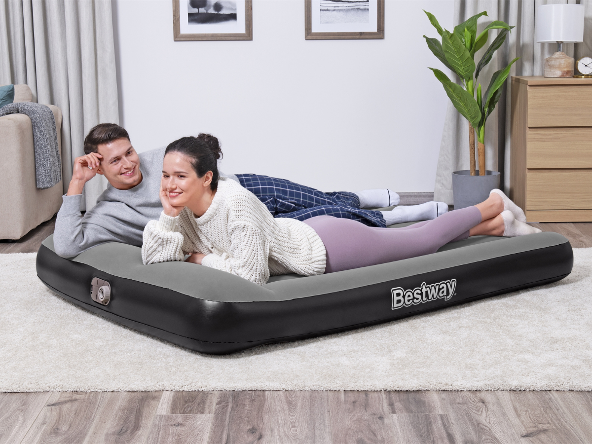 Bestway Tritech luchtbed - 2-persoons (137cm) - Met ingebouwde pomp