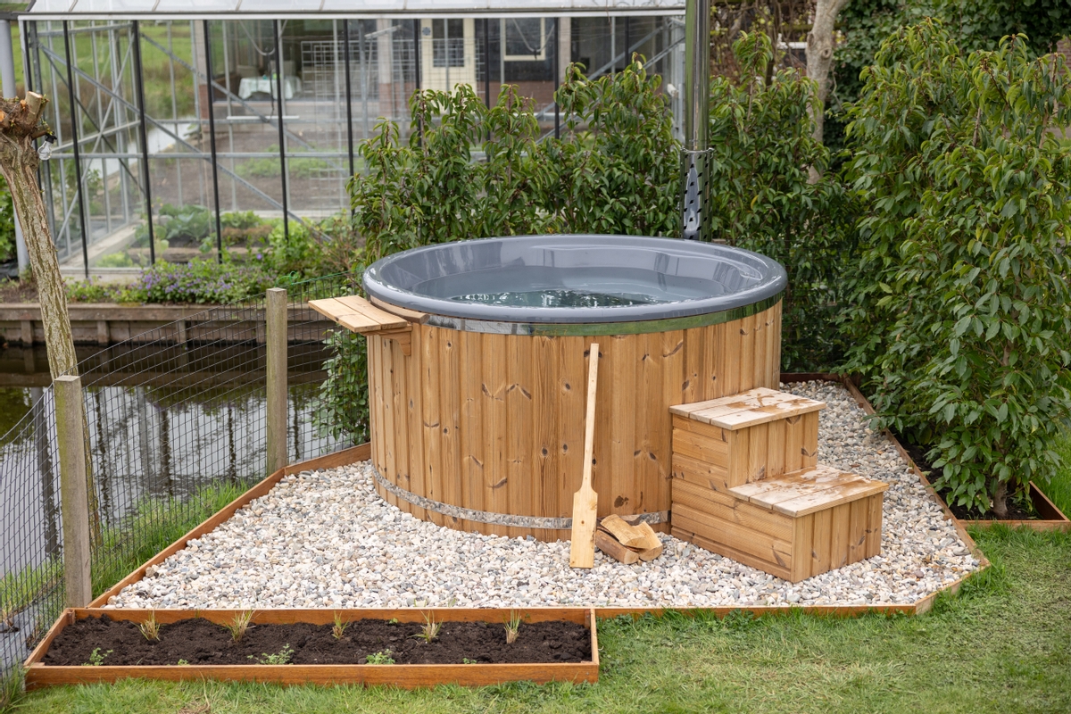 Houtgestookte hottub Intern - rond - 5-6 personen - Wit