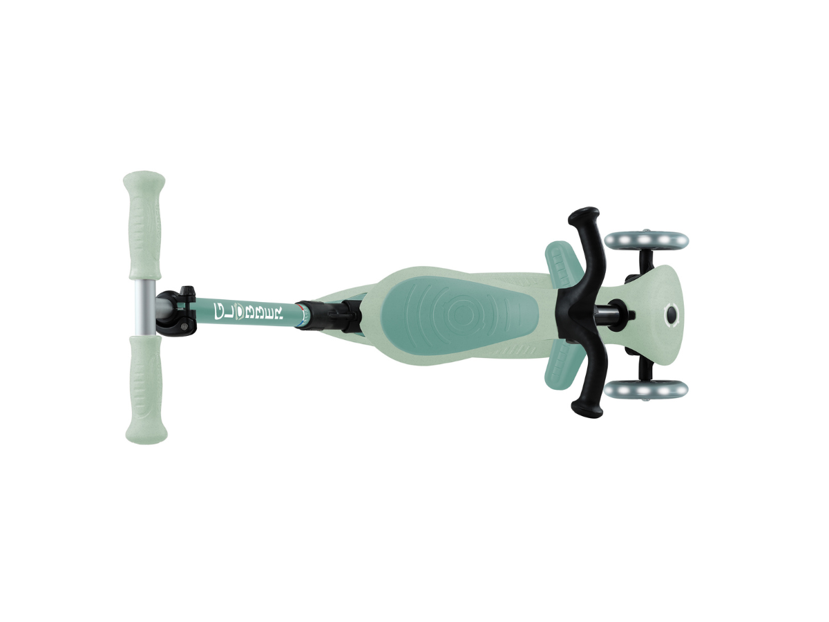 Globber Go Up Active Lights Eco step - Pistache