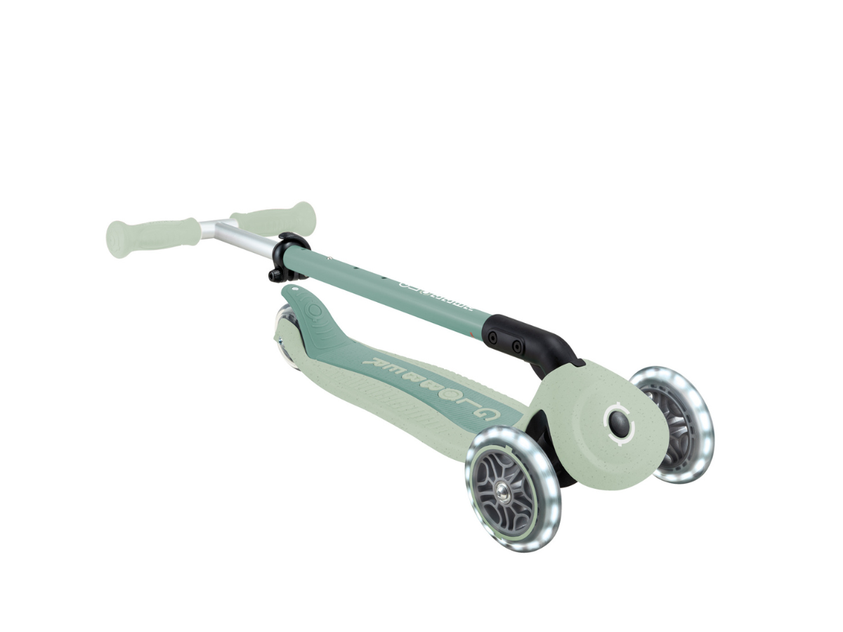 Globber Go Up Active Lights Eco step - Pistache