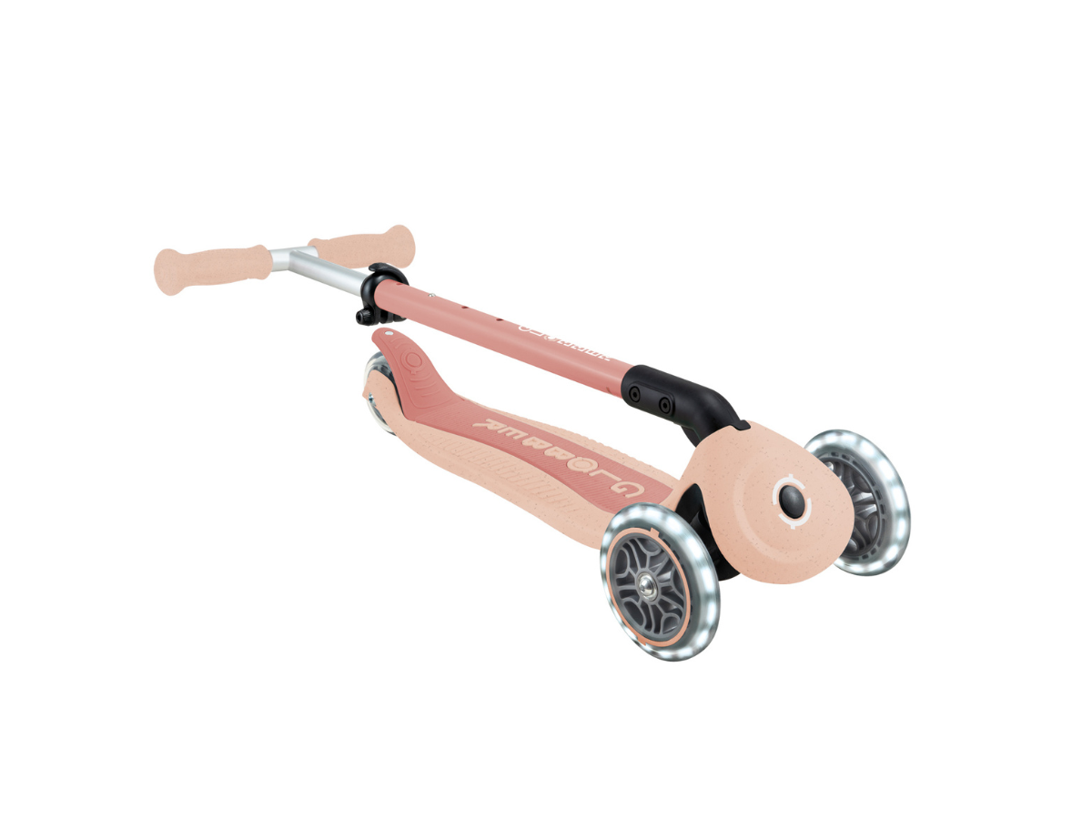 Globber Go Up Active Lights Eco step - Peach
