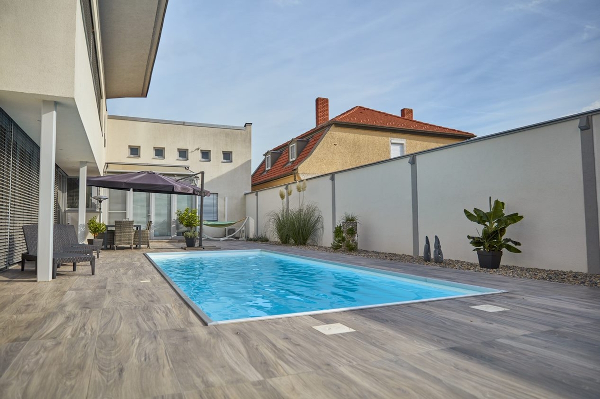 Polypropyleen zwembad met hoektrap - 7,00 x 3,50 x 1,50 m