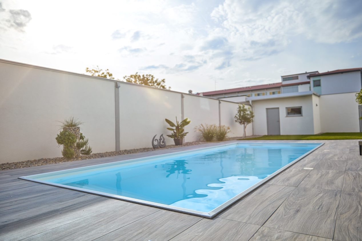 Polypropyleen Zwembad met trap over hele breedte - 6,00 x 3,00 x 1,50 m