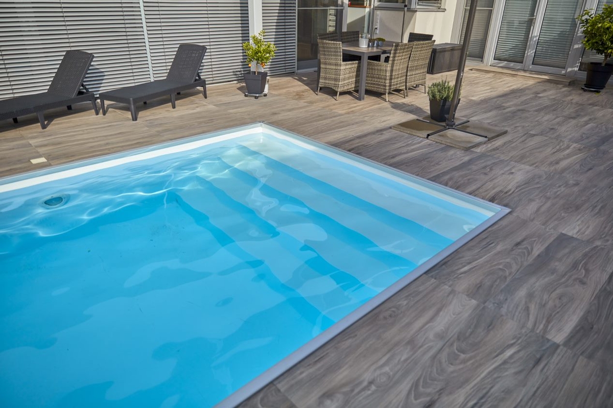 Polypropyleen zwembad met trap over hele breedte - 7,00 x 3,50 x 1,50 m