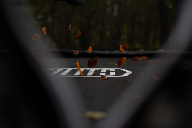 BLITS Urban trampoline - 305 x 213 cm - Zwart