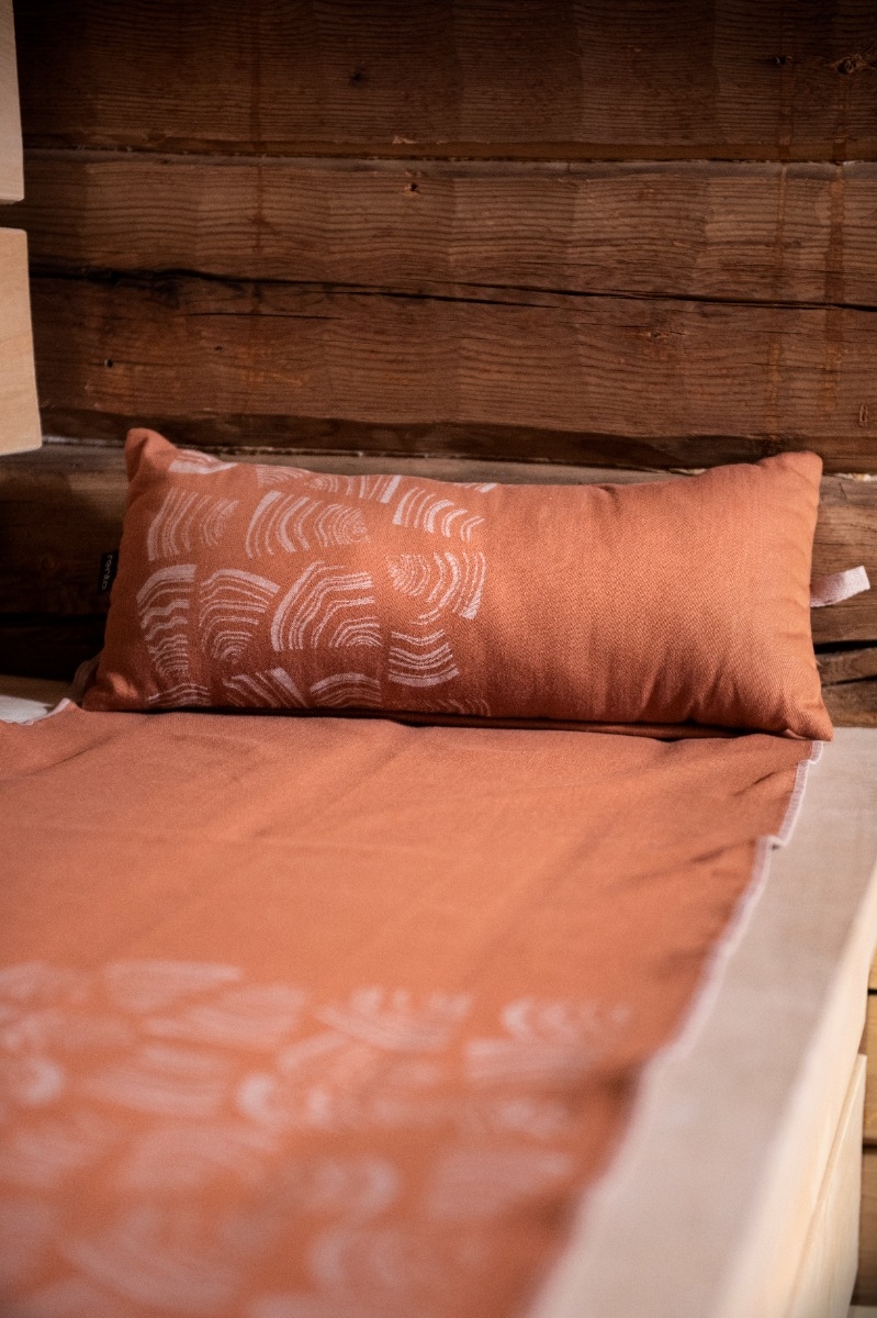 Rento Pino saunakussen - Bruin