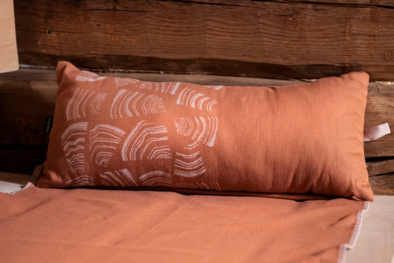 Rento Pino saunakussen - Bruin