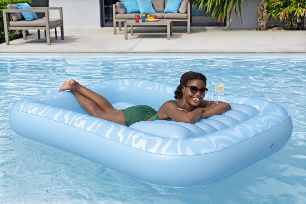 Bestway Sun-Kissed tanning lounge