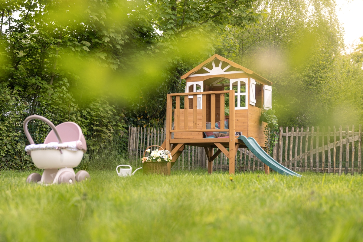 Cub & Co. Queenslander houten speelhuisje met glijbaan