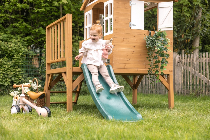 Cub & Co. Queenslander houten speelhuisje met glijbaan