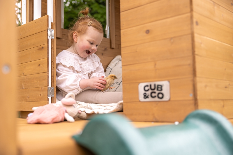 Cub & Co. Queenslander houten speelhuisje met glijbaan