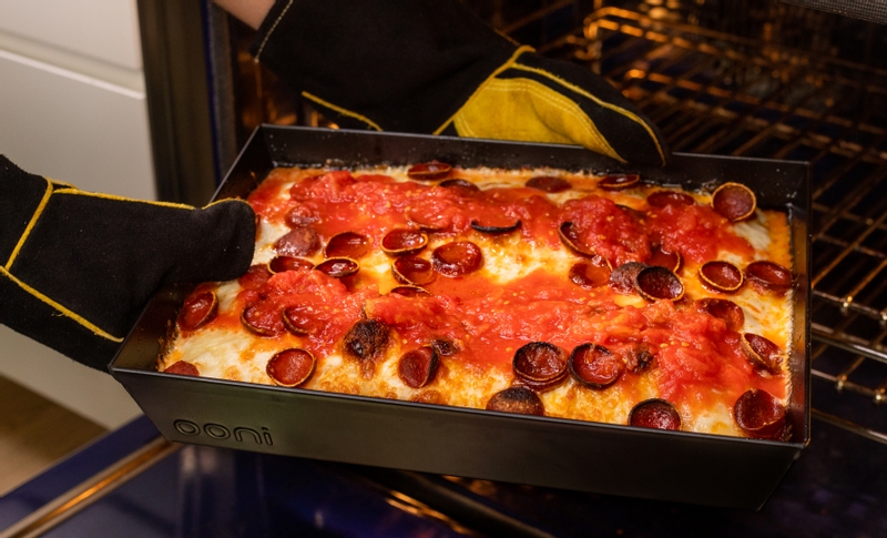 Ooni Pizzapan Detroit-style - Medium