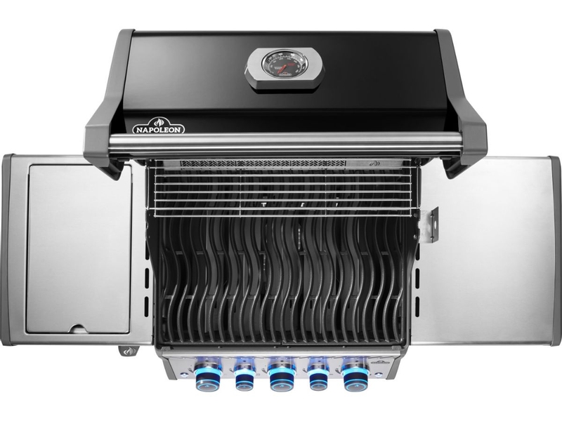 Napoleon Rogue PRO 425 gas bbq