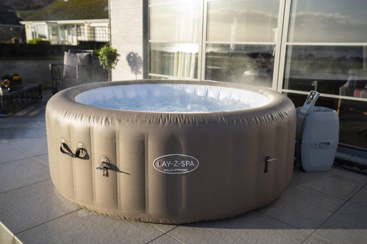 Lay-Z Spa Palm springs Airjet Plus opblaasbare spa - 6 persoons