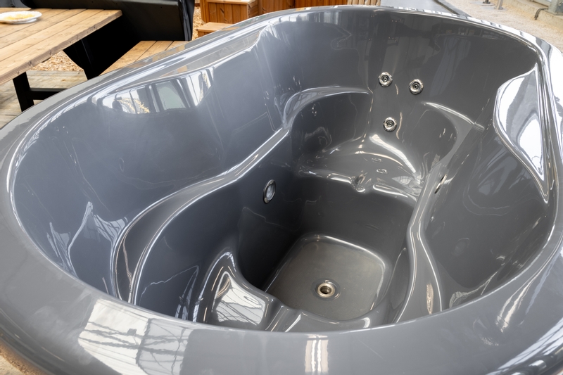 Houtgestookte hottub Intern - ovaal - 2 personen - Grijs