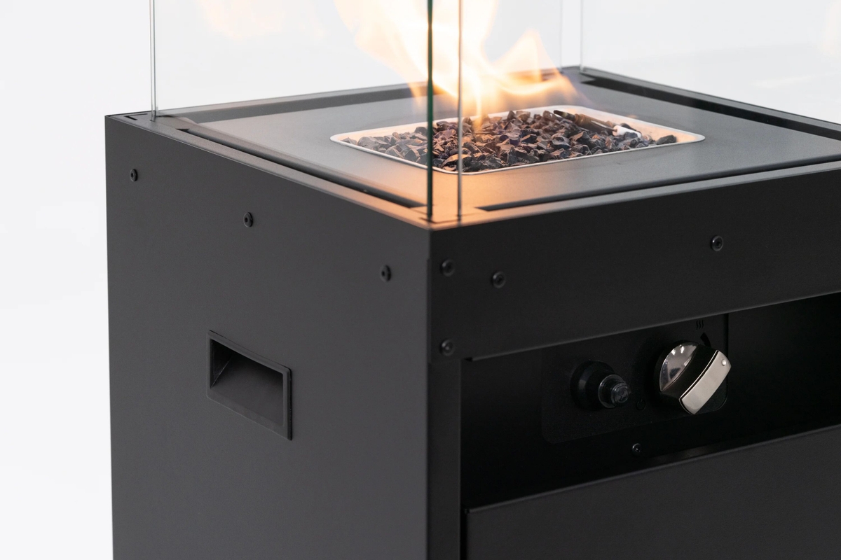 Planika Faro gas terrasverwarmer met beschermhoes - Zwart