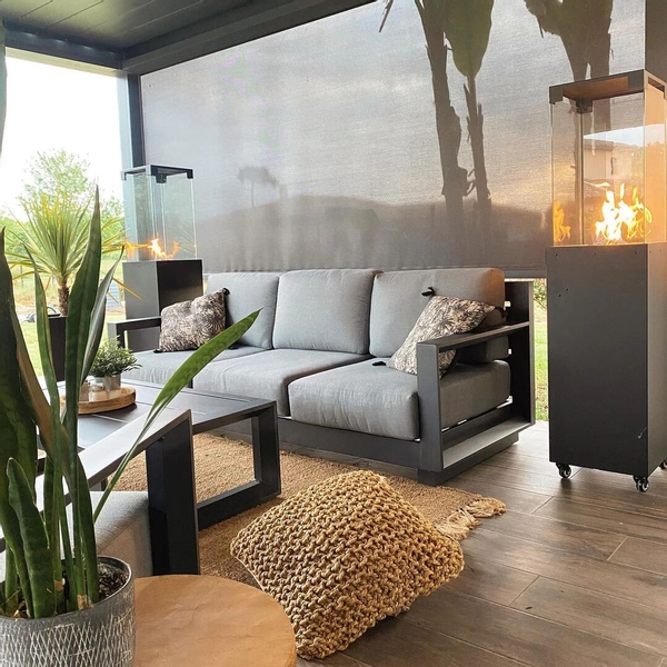 Planika Faro gas terrasverwarmer met beschermhoes - Zwart