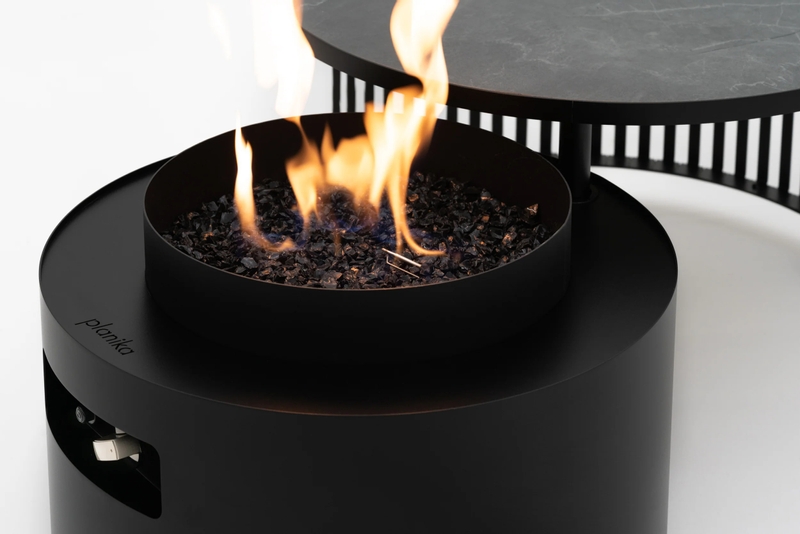 Planika Moon vuurtafel op gas met beschermhoes