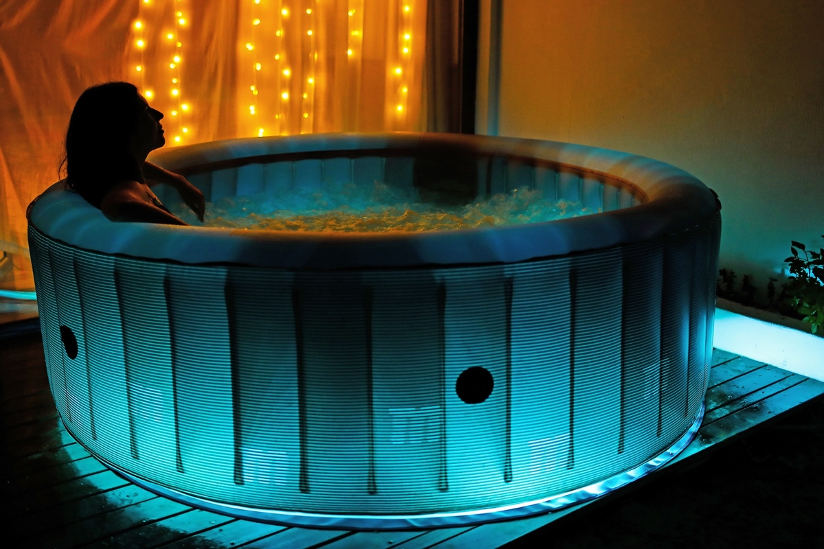 MSpa Starry opblaasbare spa - 6 persoons