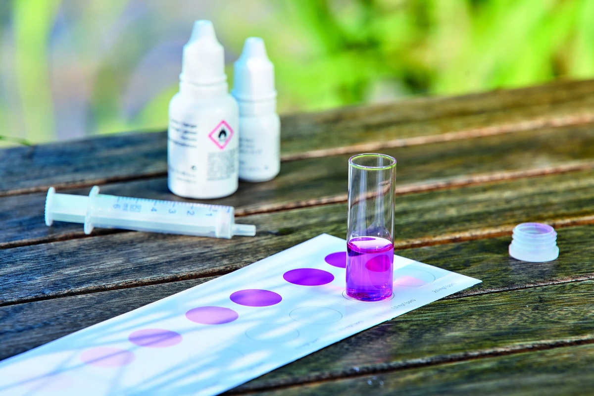 Oase Professionele Wateranalyse testset kleurvergelijking