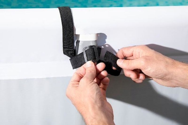 Bestway Hydro Pro zwemtrainer met elastiek - aan zwembad bevestigen