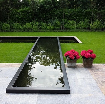 spiegelvijver in de tuin