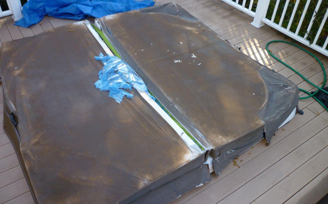 Verkleurde spa cover